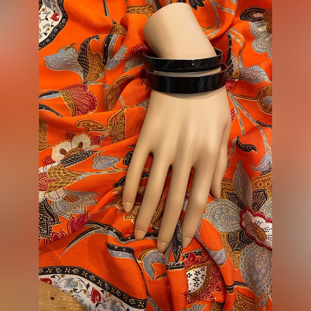 Six Black Enamel With Silver Circle Bracelets - image 3